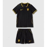 Dětský fotbalový dres Chelsea Enzo Fernandez #8 2026-27 Venkovní Krátký Rukáv (+ trenýrky)
